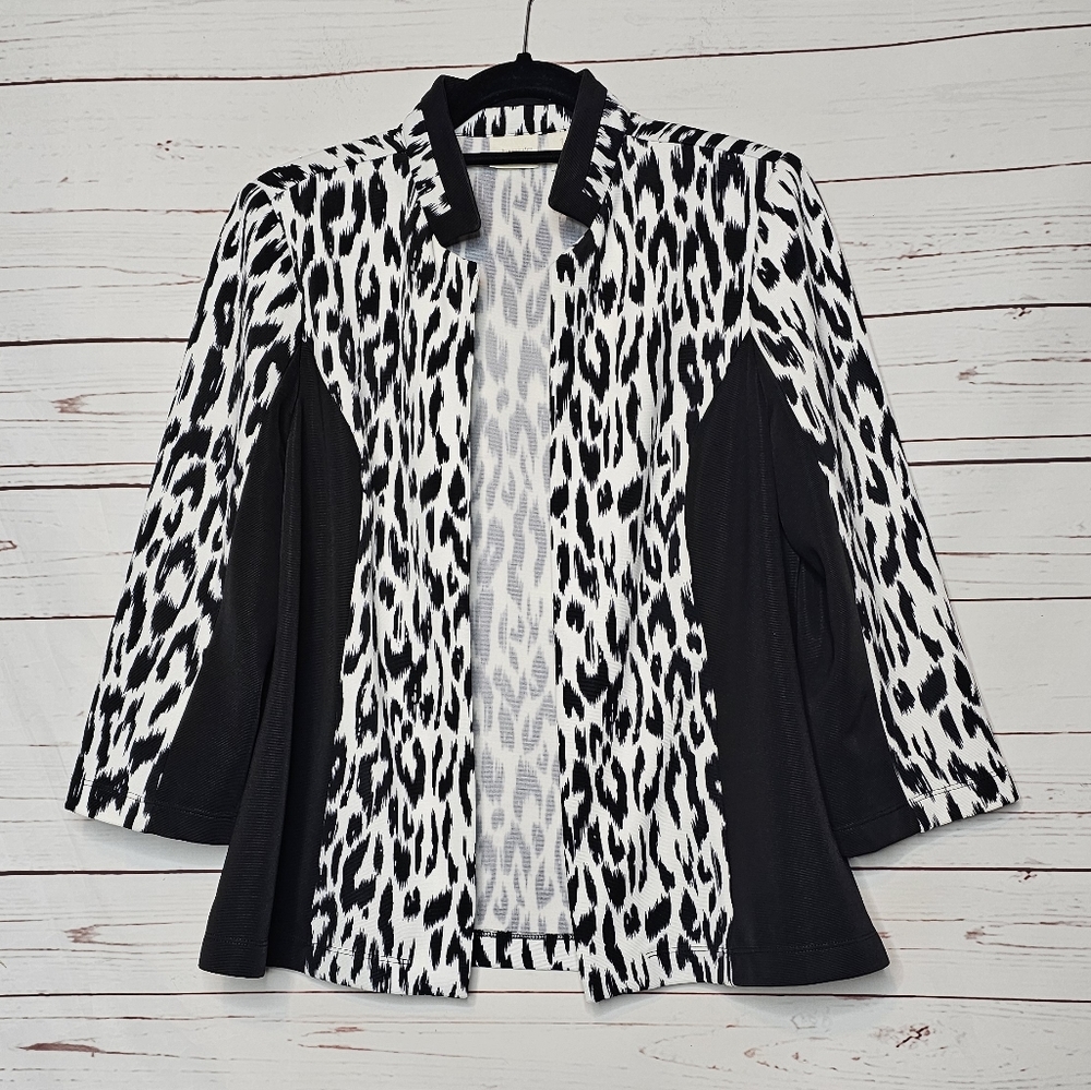 Chico's Travelers Collection Chelsea Animal Print Blazer